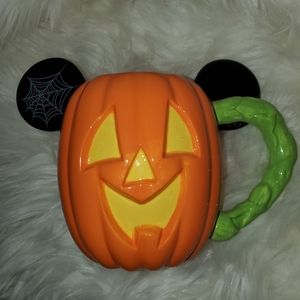 Brand new double sided pumpkin Disney mug! 🧡